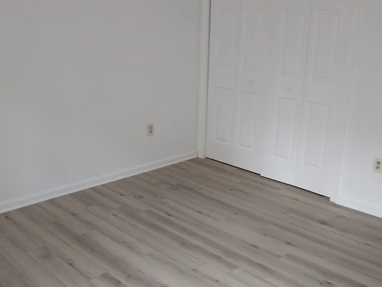 23535 Kingston Ln — Photo 3