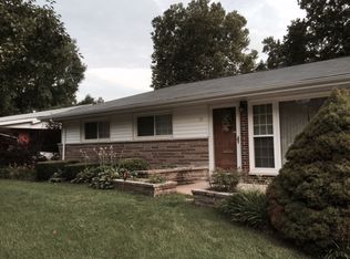 28 Flamingo Dr, Hazelwood, MO
