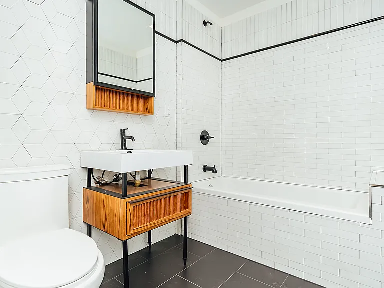 115 Stanwix St #711 — Photo 8