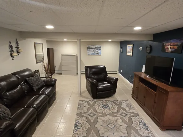 563 Fairmount Rd, Linthicum, MD 21090