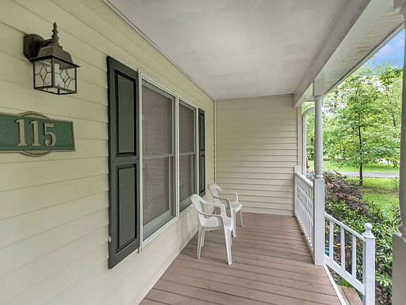 4th image of 115 Jefferson Dr