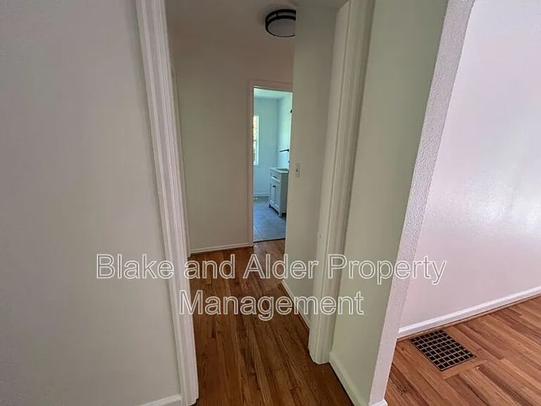 198 NE 157th Ave — Photo 8