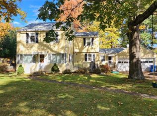 683 Plainville Ave, Farmington, CT 06032