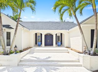 2700 Treasure Ln, Naples, FL 34102