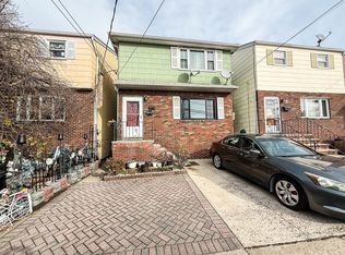 14 Suburbia Ct FLOOR 1, Jersey City, NJ 07305