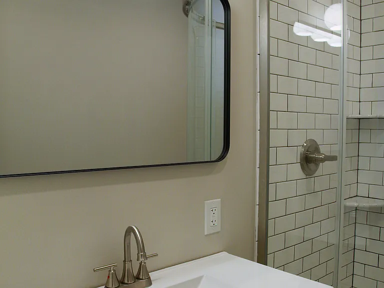 883 Park Ave — Photo 15