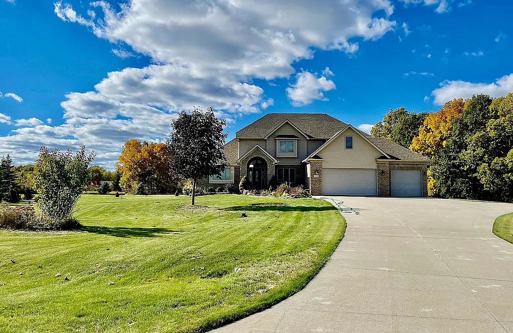 3146 Autumn View Ln photo 1