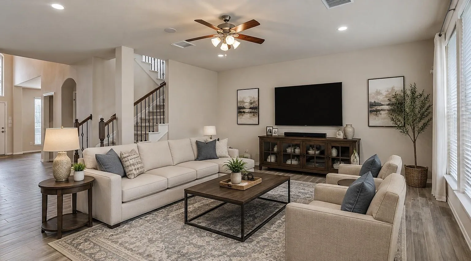 4 bed, 3.5 bath, 2603 sqft, $2,900 — Photo 2