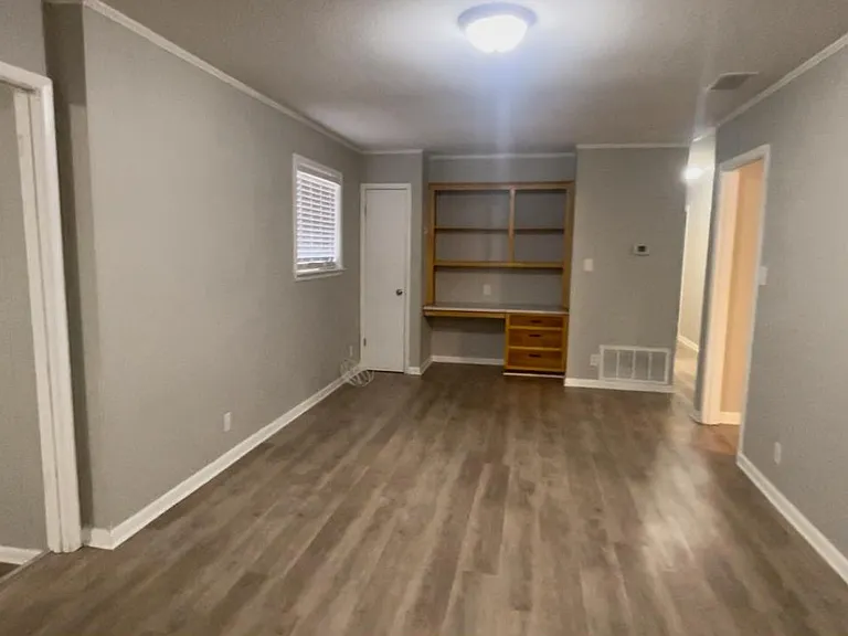 7130 Greenview Dr — Photo 8