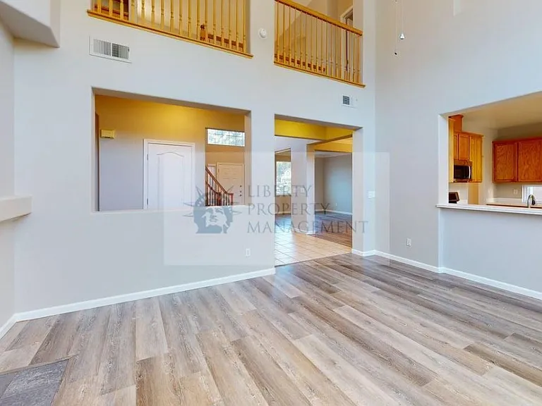 5249 Stonehart Ln — Photo 5