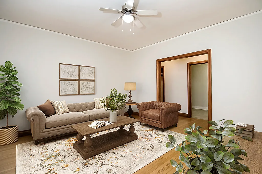 435 Spence Street — Photo 3