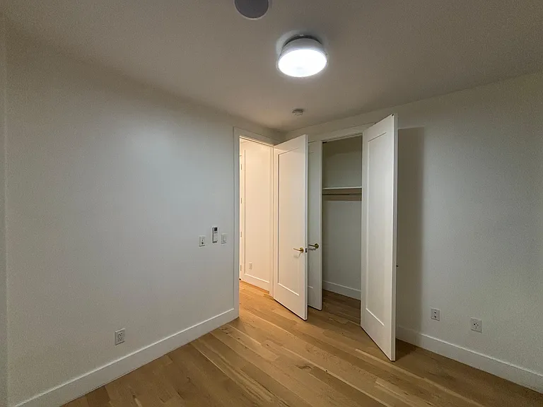 50 Grace St #3RR — Photo 7