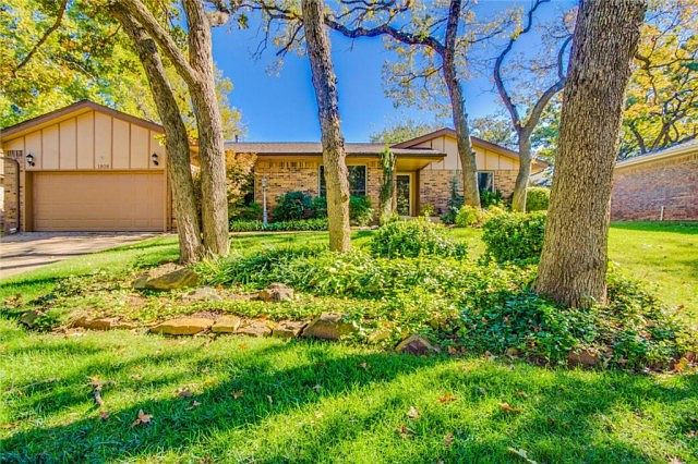 1st image of 1808 Chaparral Ln