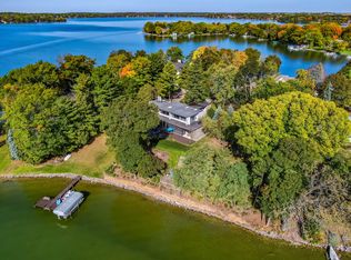 N57W38455 Beggs Isle Dr, Oconomowoc, WI 53066
