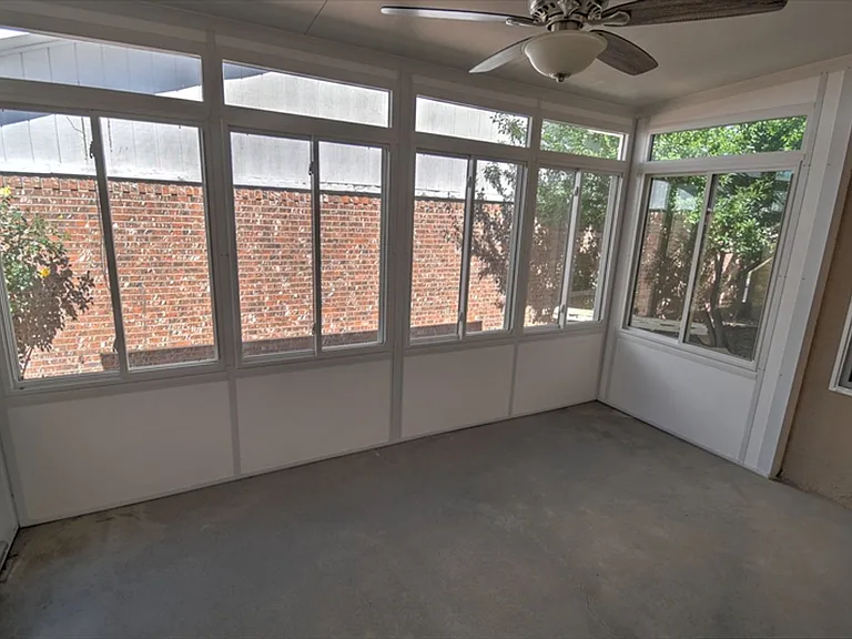 9010 Flushing Meadows Dr NE — Photo 15