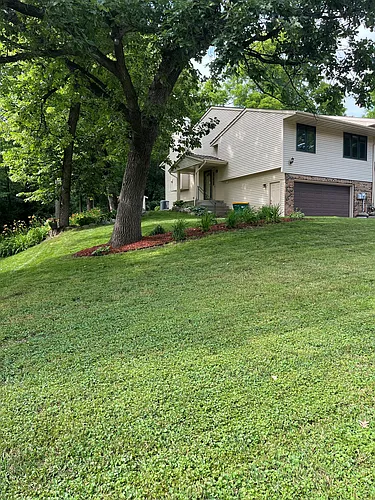 20552 Excelsior Blvd Photo 1