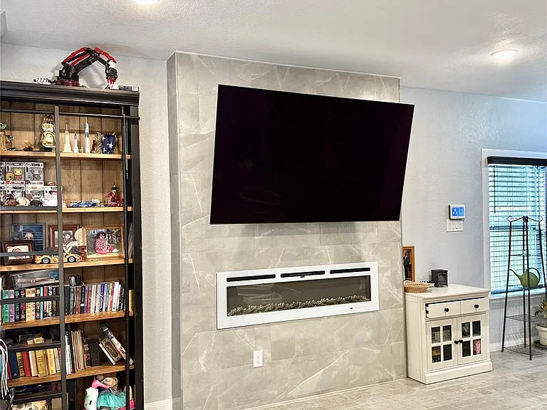 17501 Deer Creek Dr — Photo 2