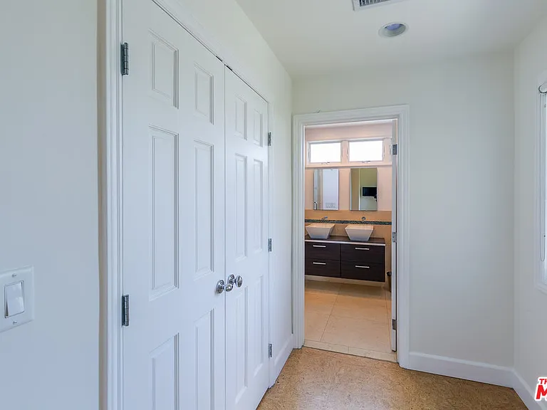 1530 S Sierra Bonita Ave — Photo 10