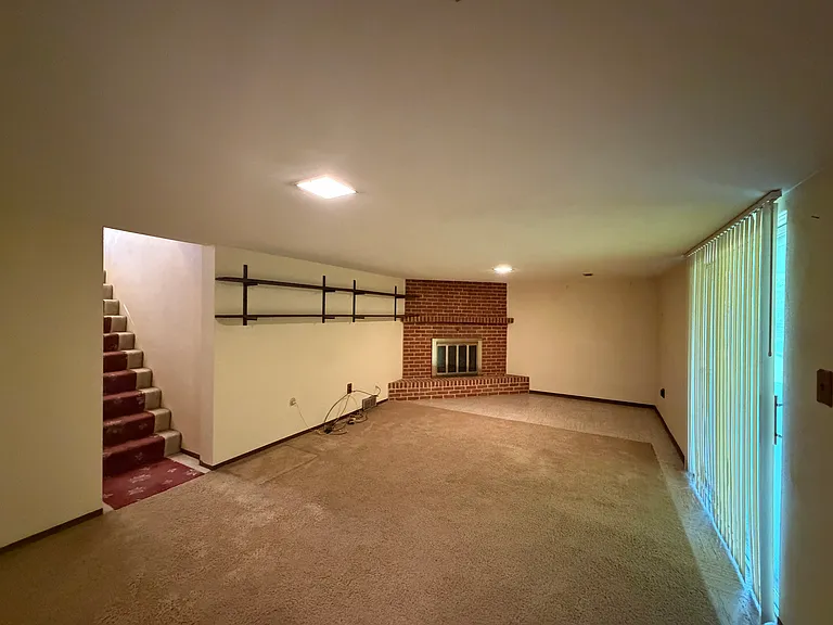 545 Skyview Dr — Photo 12