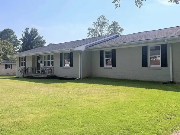 330 Ellis St, Martin, TN 38237