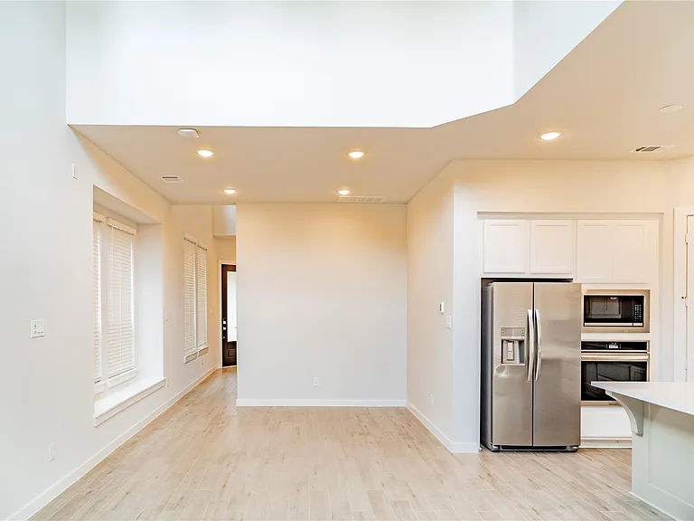 6526 Bramble Cove Ln — Photo 12