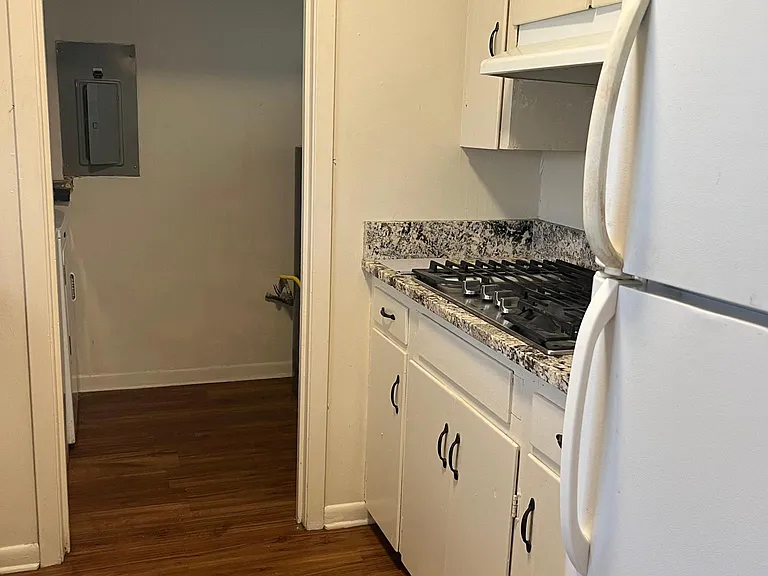 220 Harrell Dr — Photo 3
