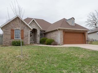 699 E Placer Mill Rd, Nixa, MO 65714