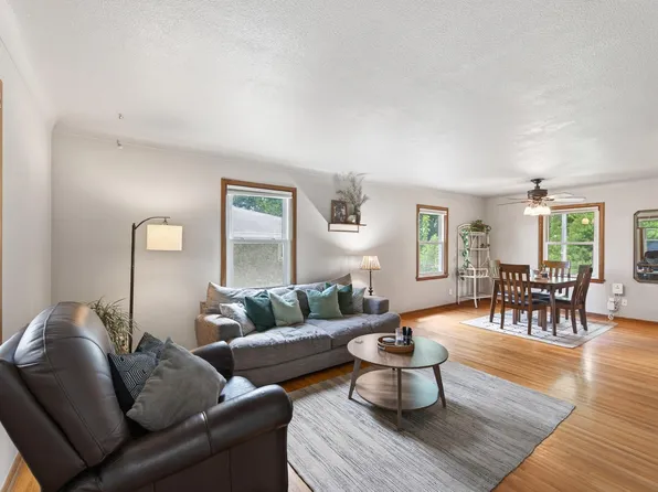 49 Flandrau Pl, Saint Paul, MN 55106