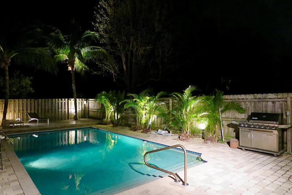 3 bed, 2.5 bath, 1822 sqft, $6,000 — Photo 1