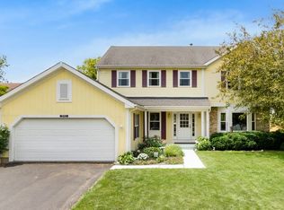 591 Crimson Dr, Crystal Lake, IL 60014