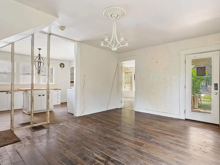 2225 Catalpa Dr — Photo 19