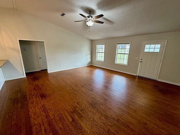 2nd image of 220 Rehobeth Way