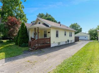 556 Poland Ave, Struthers, OH 44471