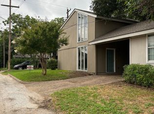2601 Wayside Ave #B, Fort Worth, TX 76110