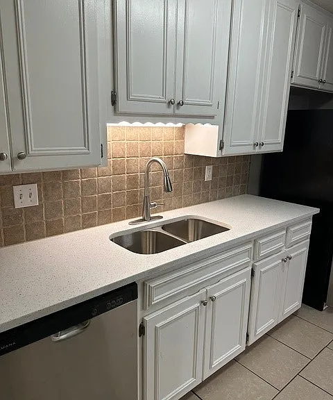 508 Deer Path — Photo 14