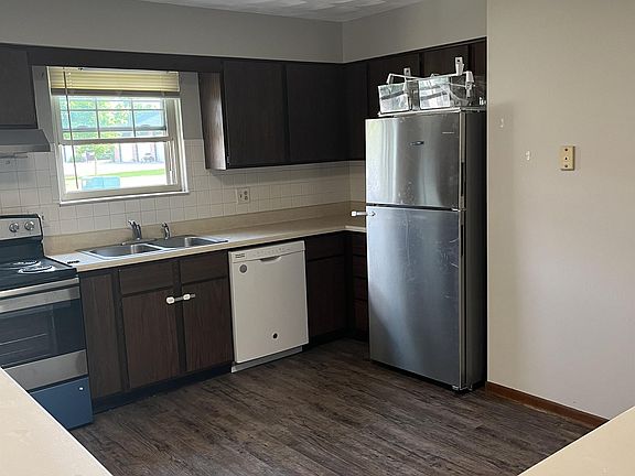 2nd image of 550 Kitrina Ave #1