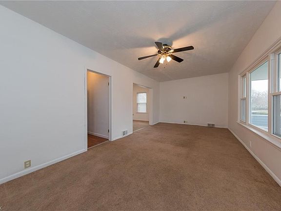 2nd image of 3414 Desota Ave
