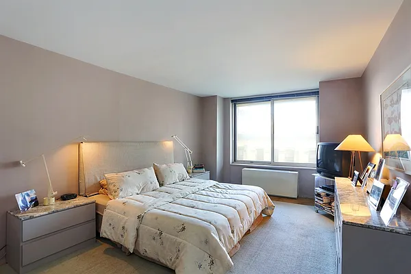 Sold by Corcoran | media 15