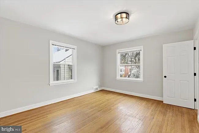 9704 Lorain Ave — Photo 5