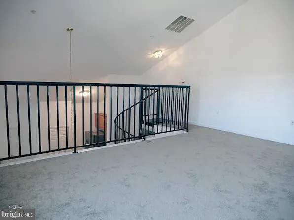 2801 Forest Run Dr #1-406, District Heights, MD 20747
