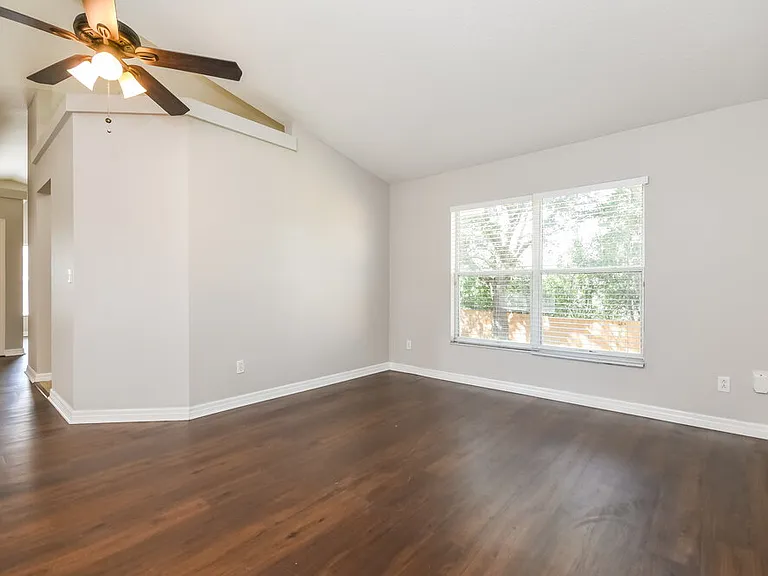 15443 Margaux Dr — Photo 3