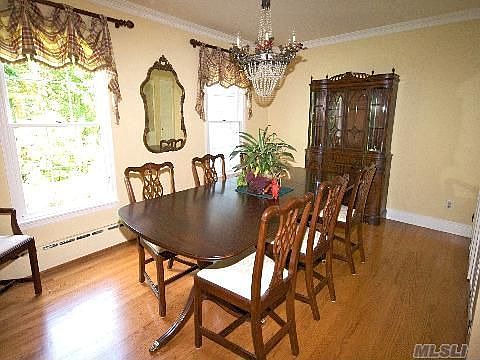 3rd image of 28 Crooked Oak Rd