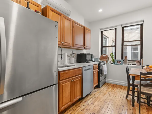 24 Boulevard Ter #2, Boston, MA 02134
