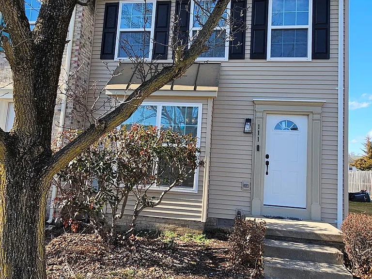111 Barrington Ln — Photo 1