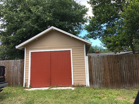 Origiginal barn/garage