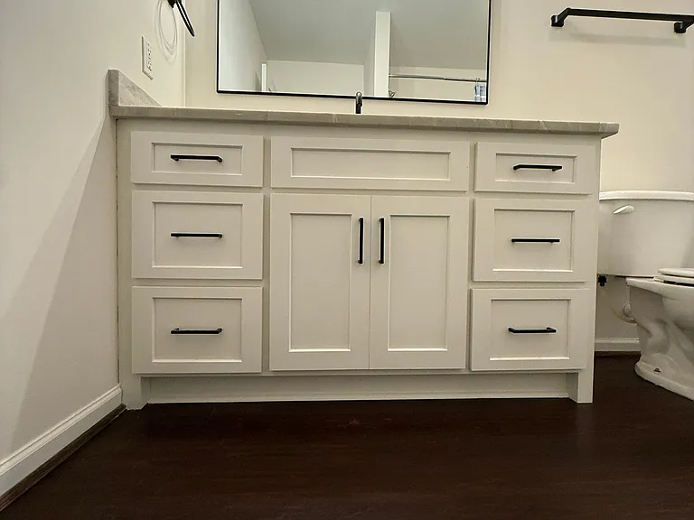 Custom cabinets w quartzite countertops
