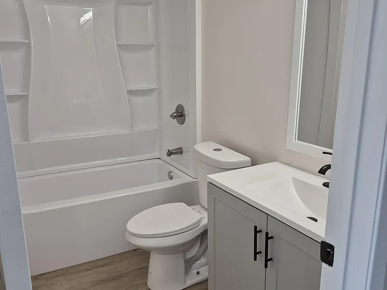 Full bathroom