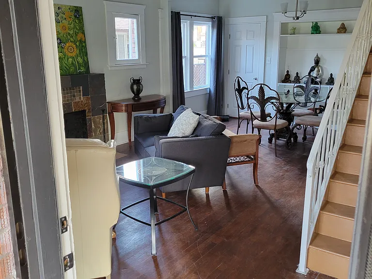 1021 E Garfield St — Photo 2