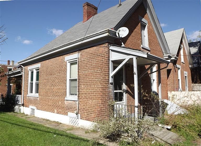 2nd image of 333 W 20th St
