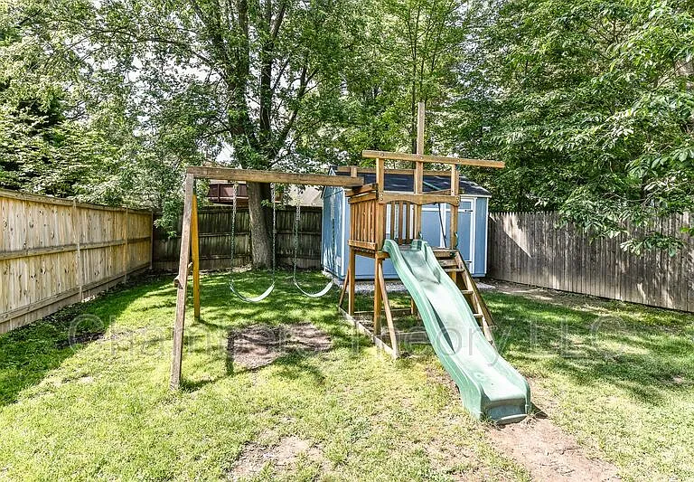 1033 S Edison St — Photo 27
